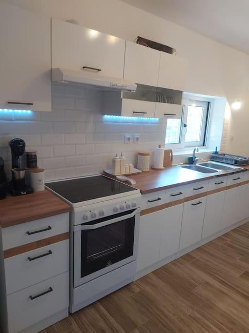 Houlia Home Διαμέρισμα Με Δωρεάν Χώρο Στάθμευσης Steniaí Extérieur photo
