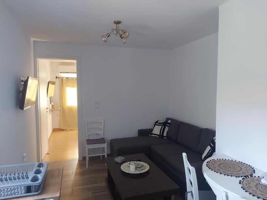 Houlia Home Διαμέρισμα Με Δωρεάν Χώρο Στάθμευσης Steniaí Extérieur photo