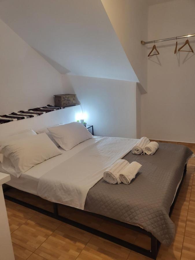 Houlia Home Διαμέρισμα Με Δωρεάν Χώρο Στάθμευσης Steniaí Extérieur photo